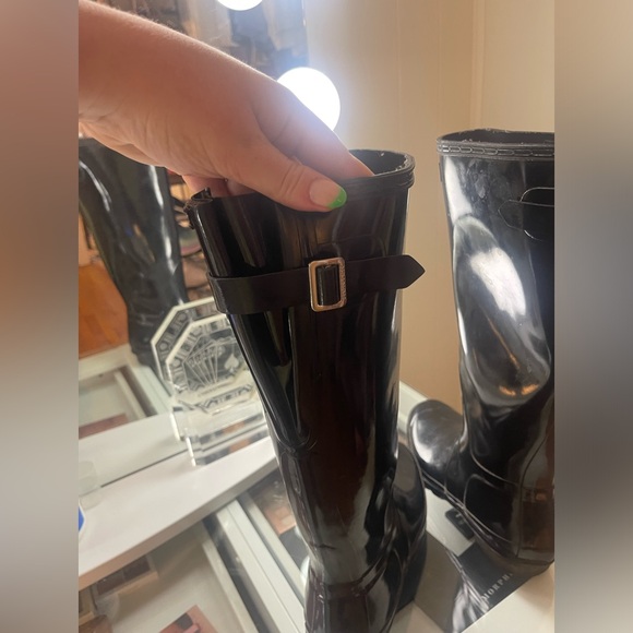 Women’s hunter boots- tall black gloss, wide calf edition - Picture 5 of 5